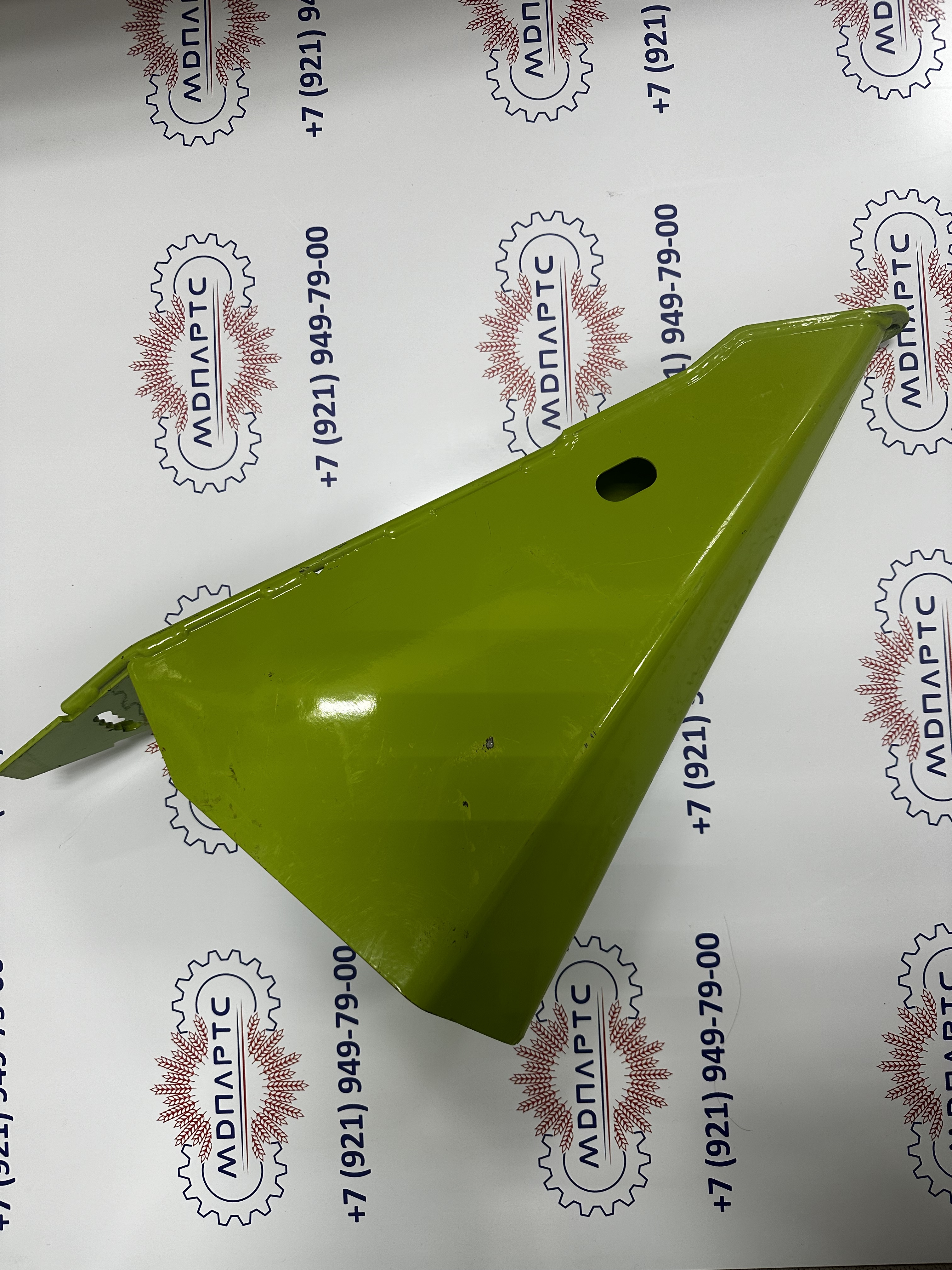 MD Parts. Запчасти: СЕЛЬХОЗ ТЕХНИКА: НАКОНЕЧНИК ЛЕВЫЙ                        